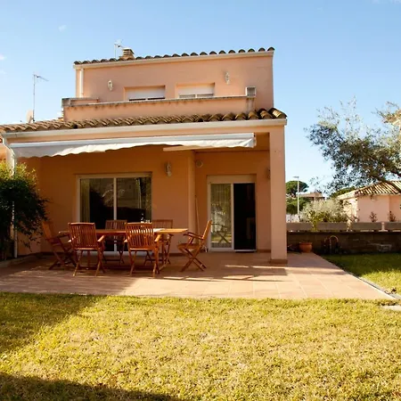 Casa Con Jardin-wifi Free L' Escala