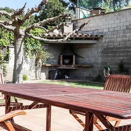Casa Con Jardin-wifi Free 펜션 L' Escala