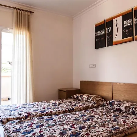 Casa Con Jardin-wifi Free 펜션