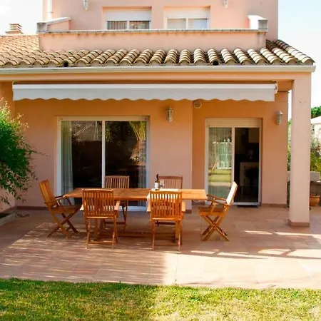Casa Con Jardin-wifi Free Holiday home L'Escala