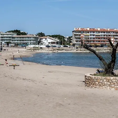 Casa Con Jardin-wifi Free Holiday home *