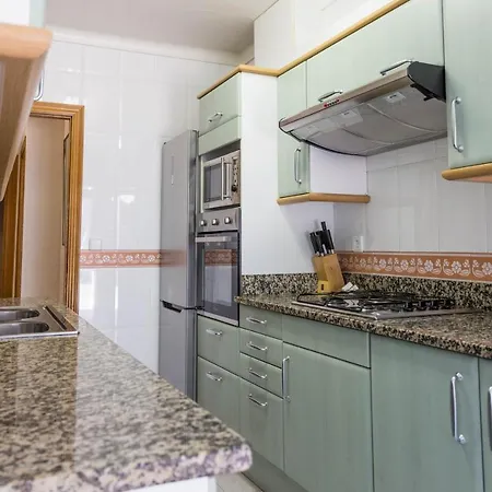 Casa Con Jardin-wifi Free Holiday home *